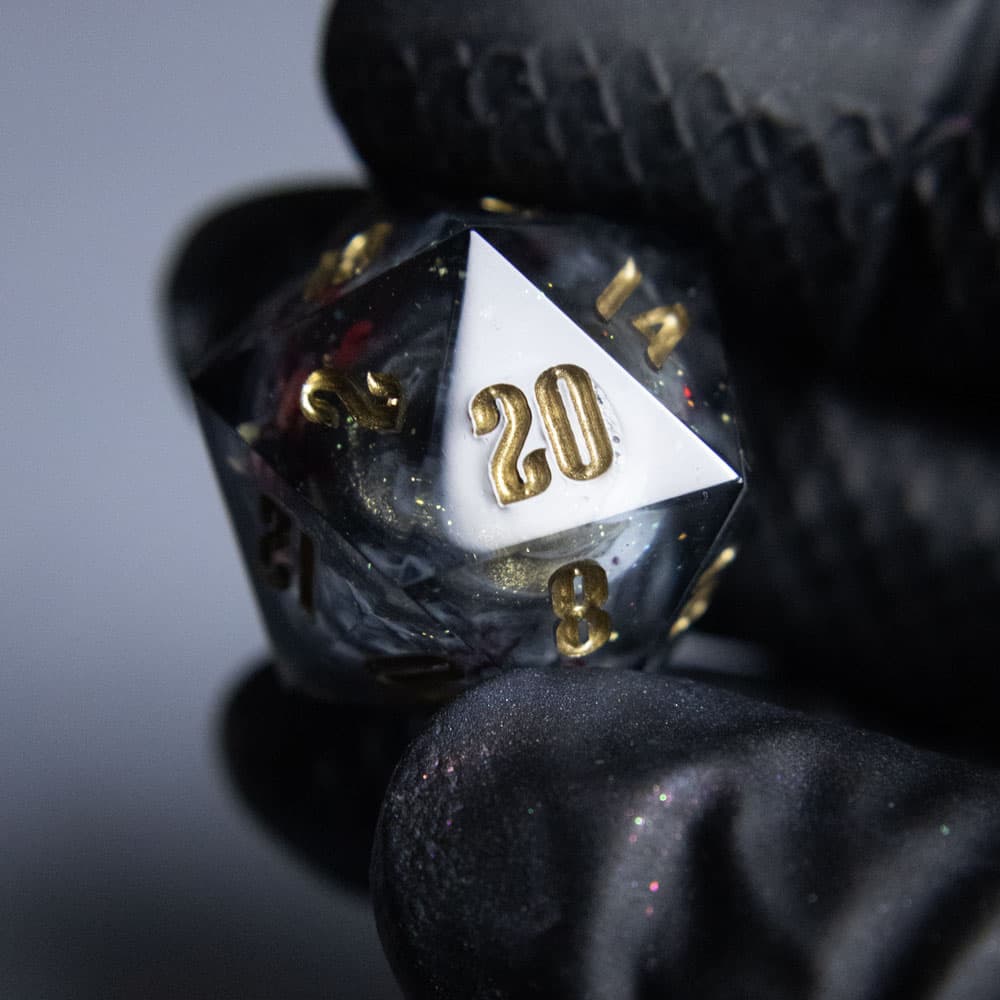 Shows small area of texture next to the #20 on the light D20